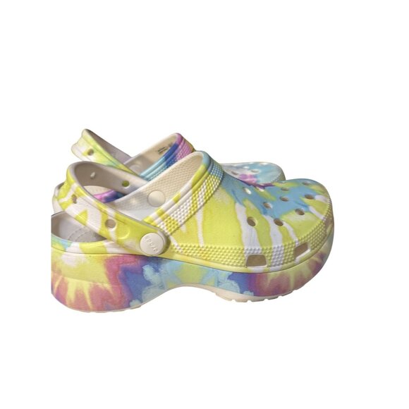 Crocs Classic Tie-Dye Graphic Clog Womens Size 6 Multi-Color Comfort Footwear - Picture 4 of 8